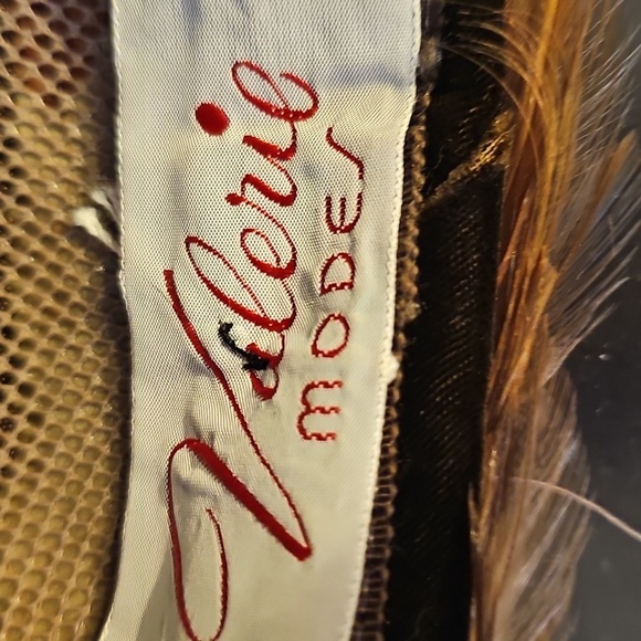 Valerie Modes Unique Feathered, Meshed Toque or Pill Box Hat - Picture 12 of 12